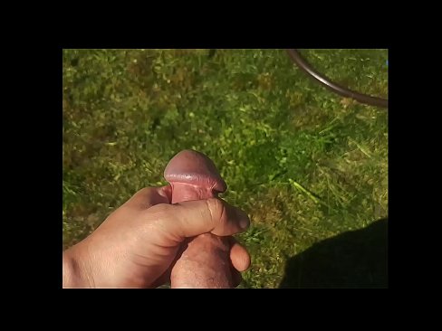 ❤️ Hottie beroa bere pussy arrosa izorratu egiten du eta udako lorategi batean squirt batekin esperma egiten du ️ Errusiar porno pornoan eu.tradewin.top ❌️❤